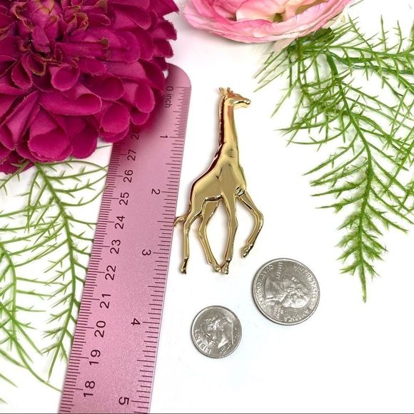 VINTAGE⚜️Adorable Golden Giraffe Brooch/Pin - Picture 7 of 7